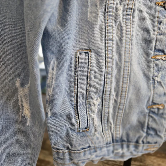 ASHLEY-VINTAGE CHARMM Light Blue Distressed Denim Jacket - Picture 3 of 9